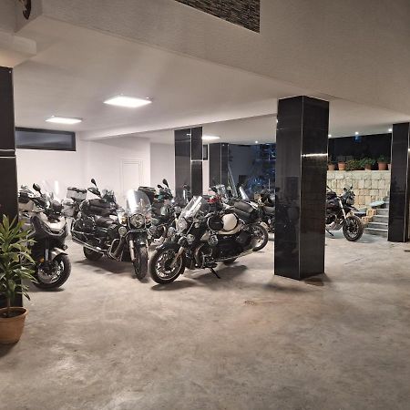 Hotel Qurku 2 Sarandë Exteriér fotografie